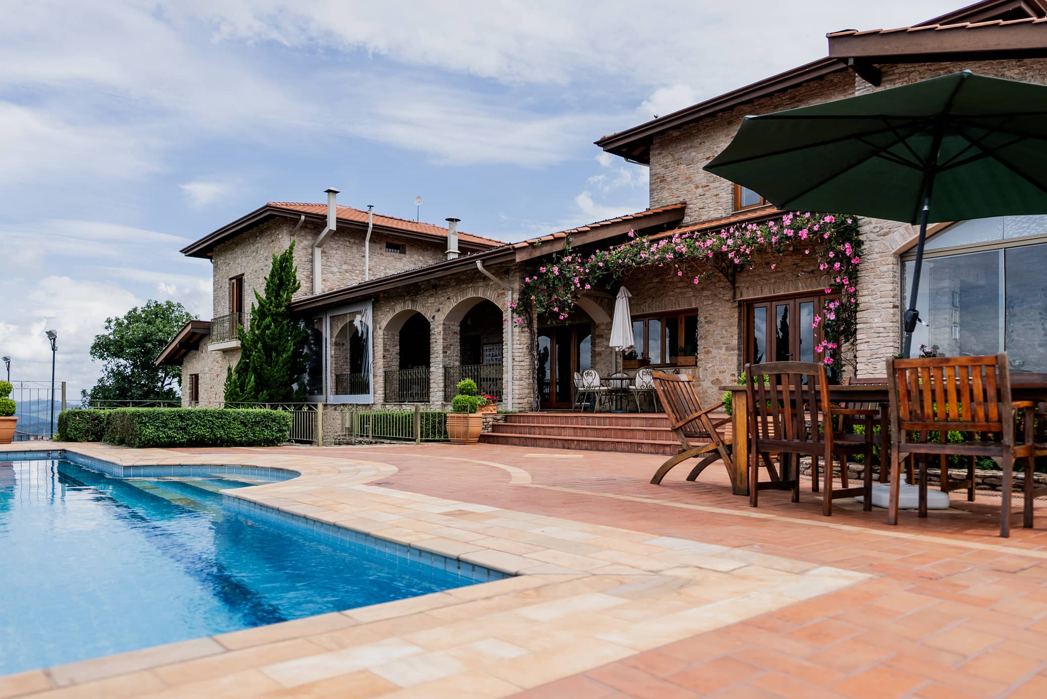 Travertine cleaning, honing, and sealing